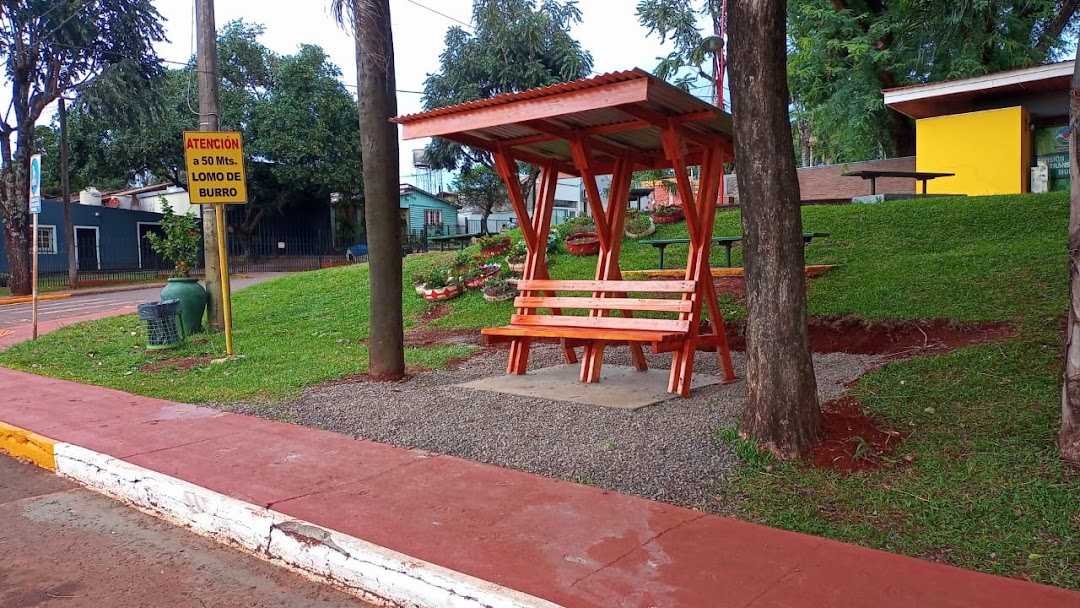 Se instaló una parada de colectivos frente al Paseo Cultural San Martín